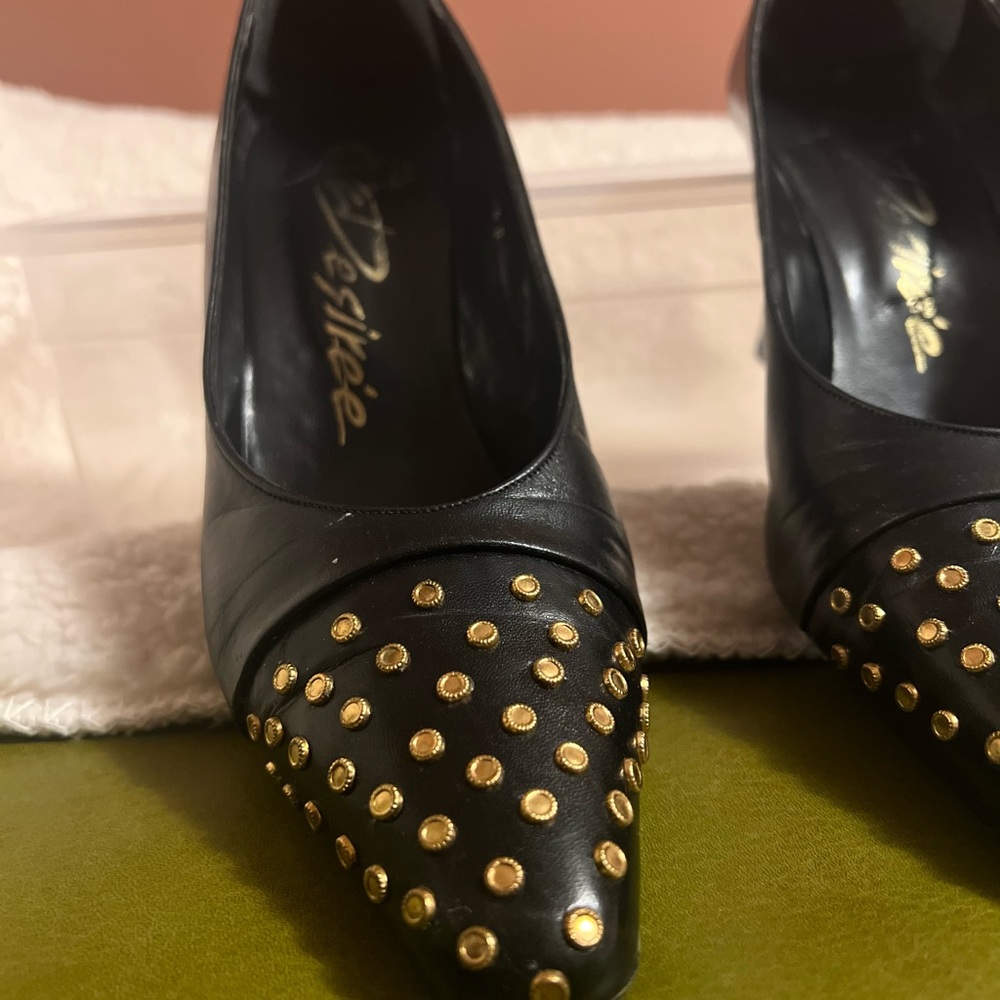 Black Pump - image 5